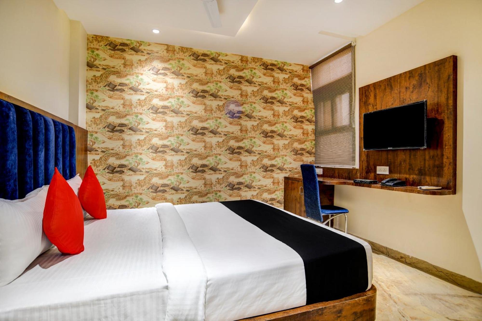 Capital O Abri Krishna Hotel Indore Buitenkant foto